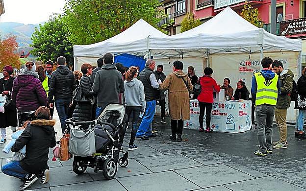 Punto de votación de Hartu Hitza en San Juan, el día 18. 