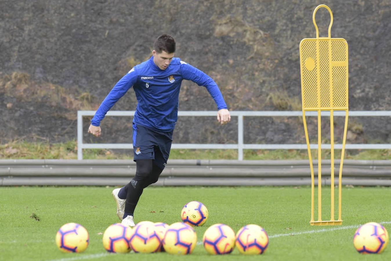Los de Asier Garitano han efectuado el último entrenamiento de la semana antes de medirse este domingo al Betis en Sevilla