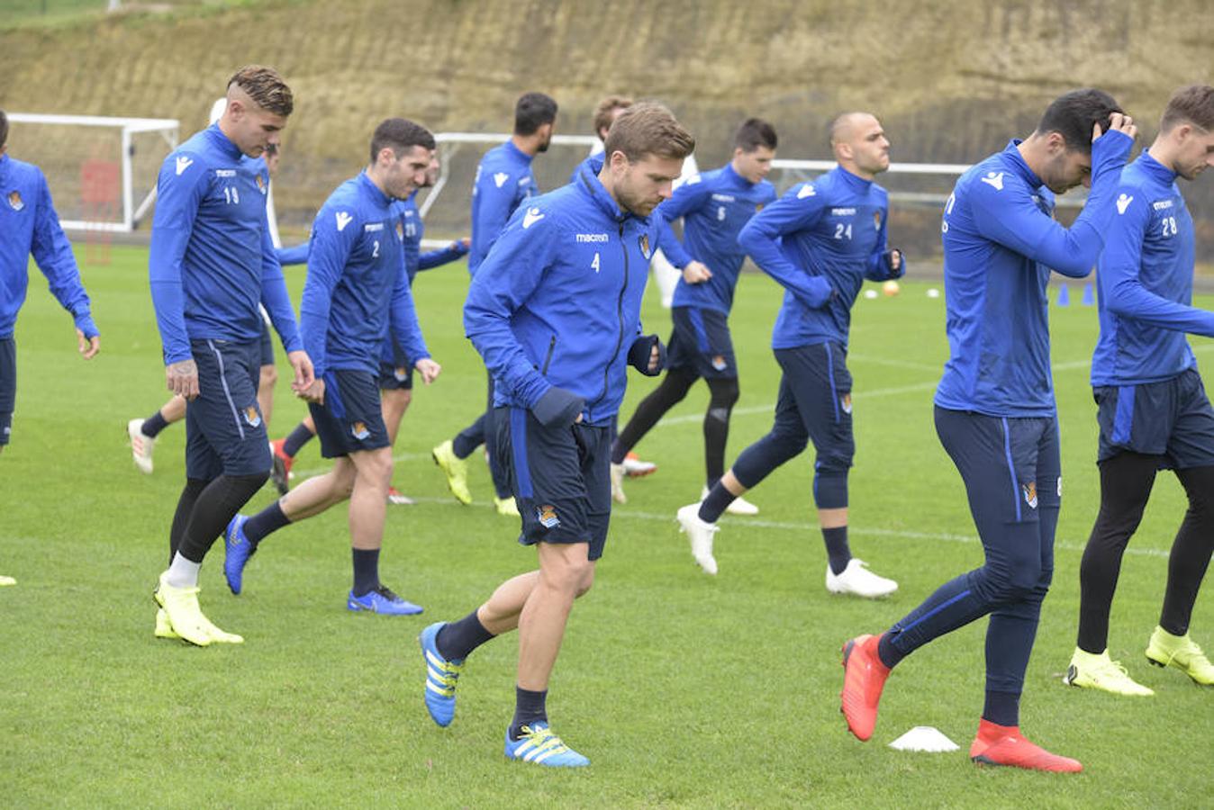 Los de Asier Garitano han efectuado el último entrenamiento de la semana antes de medirse este domingo al Betis en Sevilla