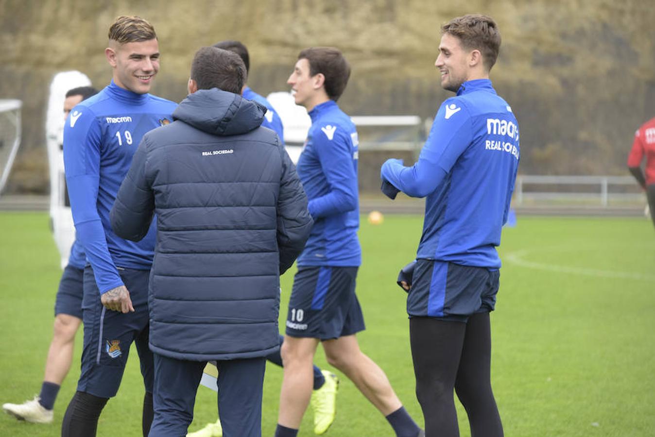 Los de Asier Garitano han efectuado el último entrenamiento de la semana antes de medirse este domingo al Betis en Sevilla