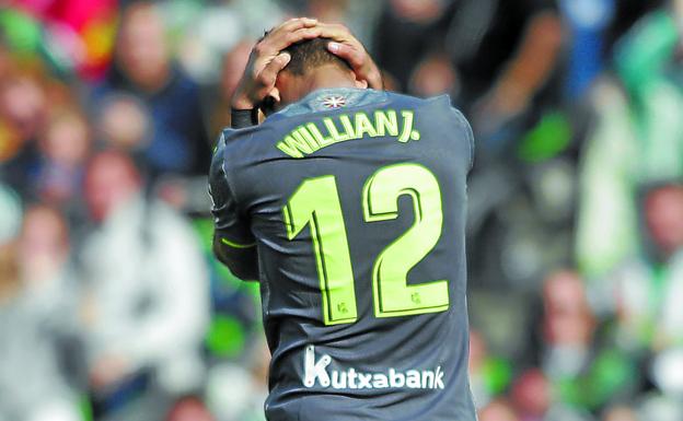 Willian José se lamenta durante el partido de ayer ante el Betis. 