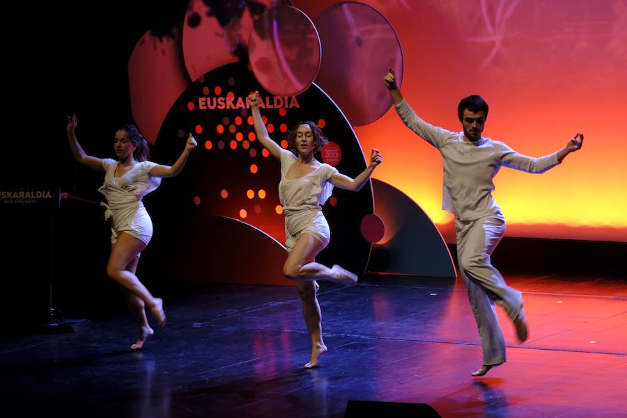 Fotos: El Día Internacional del Euskera, en el Kursaal