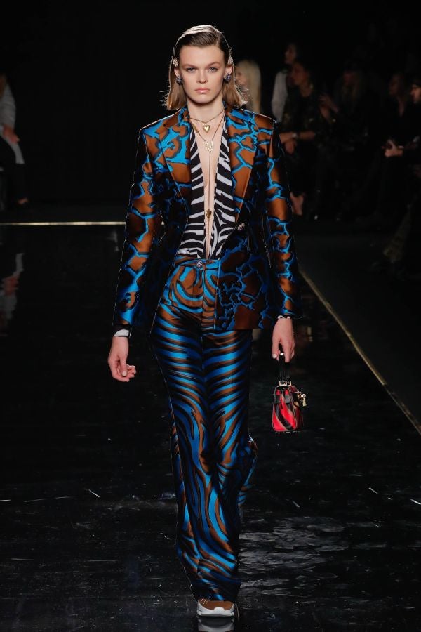 Muchas caras conocidas en el último desfile de Versace para la temporada de otoño de 2019
