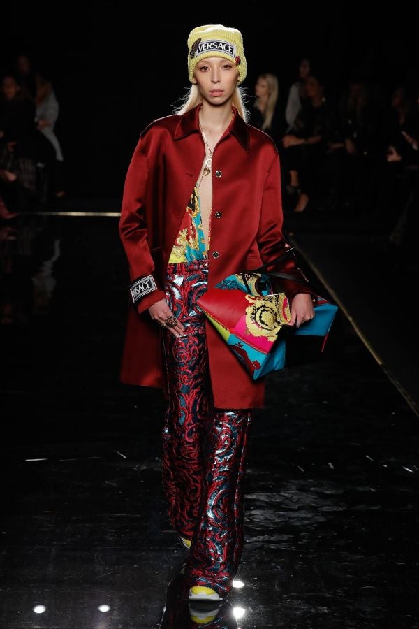 Muchas caras conocidas en el último desfile de Versace para la temporada de otoño de 2019