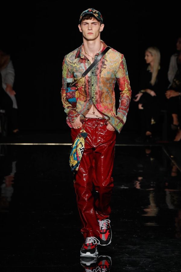 Muchas caras conocidas en el último desfile de Versace para la temporada de otoño de 2019