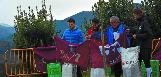 Caballos participantes y algunos de los ganadores. 