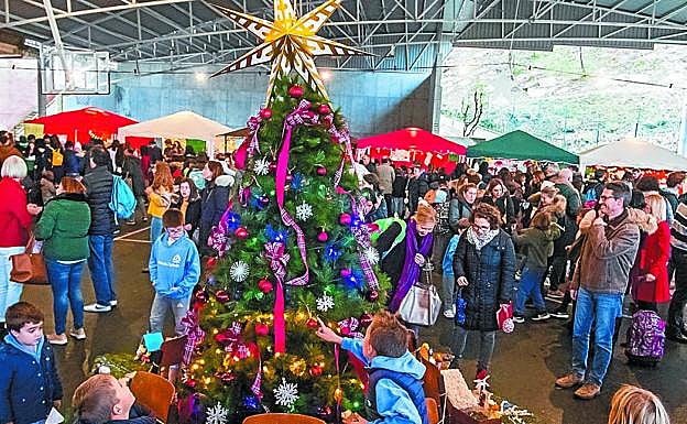 Solidarios. Los alumnos de Deutsche Schule celebraron su mercado de Navidad el pasado día 30.