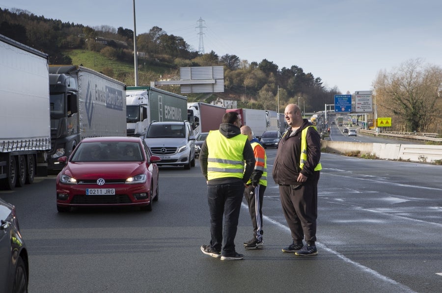 La protesta de los 'chalecos amarillos' en Francia está dejando sus consecuencias a este lado de la frontera.