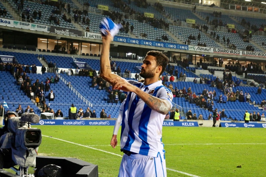 Los txuri-urdin se volcaron contra la portería rival sin ser capaces de materializar las numerosas ocasiones de gol (1-2). 