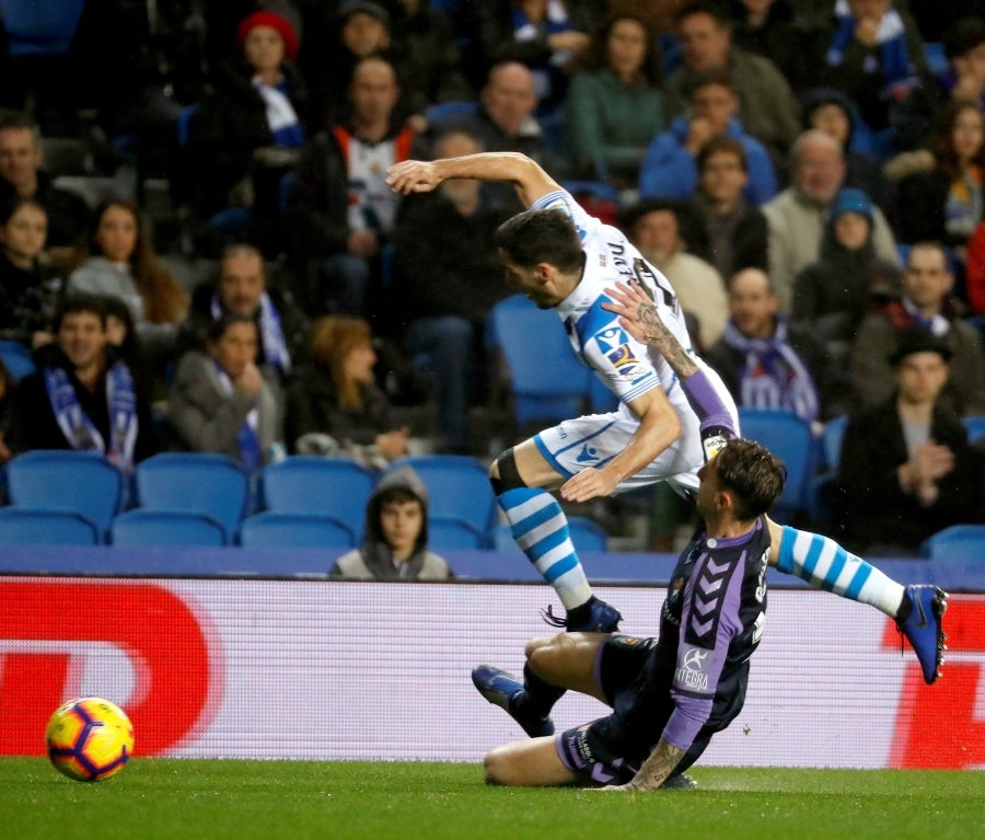 Los txuri-urdin se volcaron contra la portería rival sin ser capaces de materializar las numerosas ocasiones de gol (1-2). 