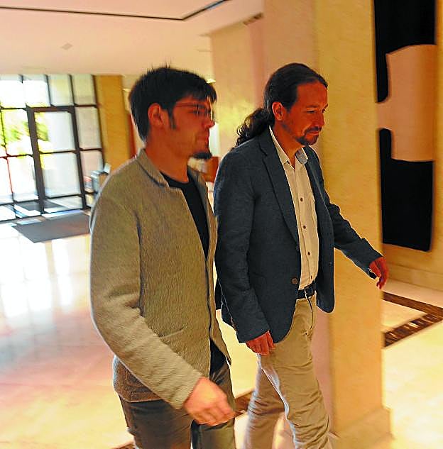 Martínez e Iglesias, el pasado noviembre en la Cámara vasca, antes de la cita con Urkullu.