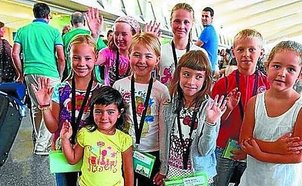 Grupo de niños de Chernobil antes de regresar a su país. 