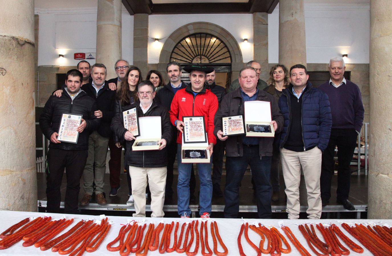 La Carnicería Jesús Odriozola de Oñati se ha proclamado vencedora del  XXI concurso de Txistorra de Euskal Herria que ha contado con 42 participantes