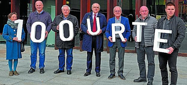 Aleman, Osa, Zabaleta, Urrutia, Iñigo, Rekalde y Usarralde, ayer en Pamplona. 