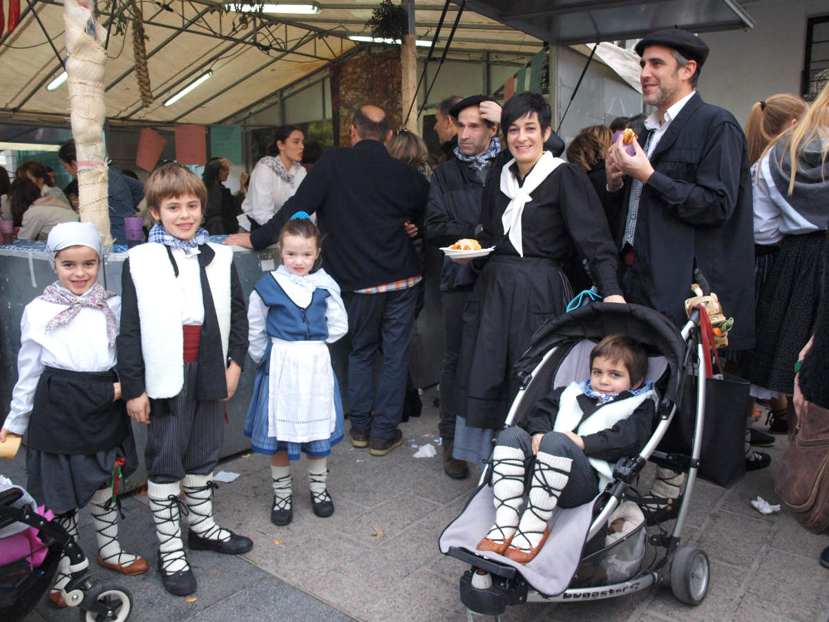 Fotos: Talos, txistorra y sidra se adueñan de Azpeitia