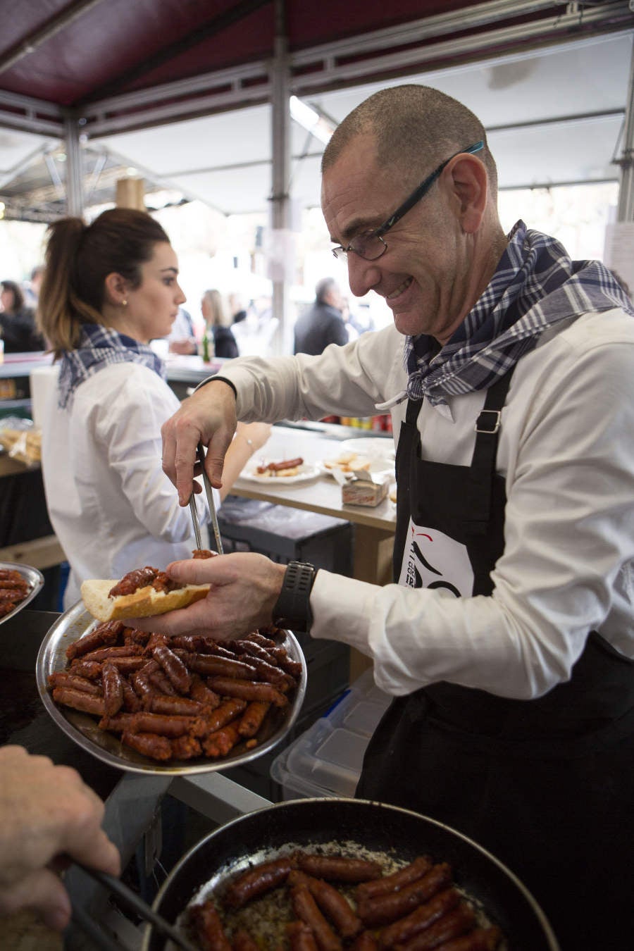 En la Plaza de Urdanibia se ha celebrado la tradicional feria de Santo Tomás con el concurso de Verduras, Animales y Miel y con la actuación de grupos de Dantza y Trikitixas.