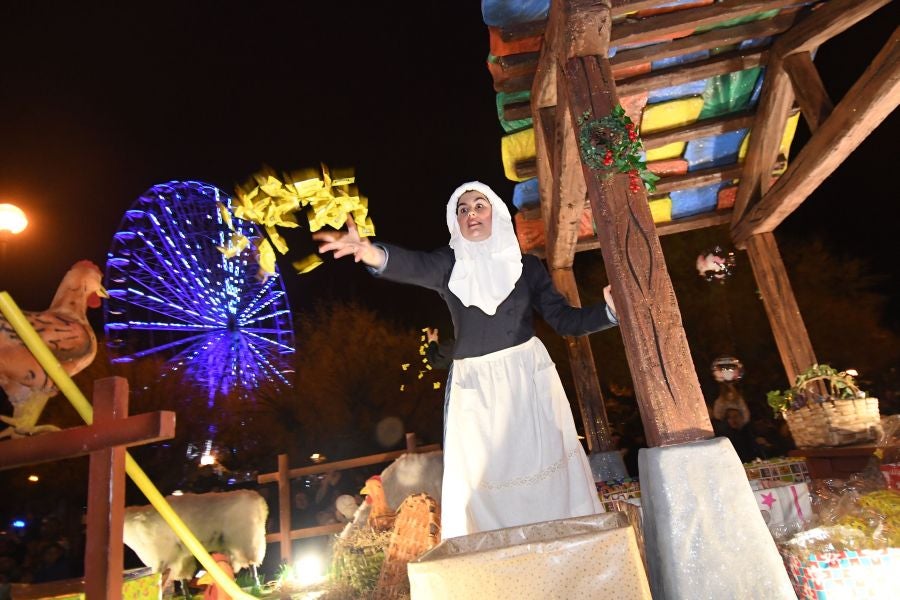 Mari Domingi y Olentzero han recibido las cartas de los más pequeños