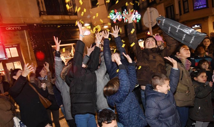 Mari Domingi y Olentzero han recibido las cartas de los más pequeños