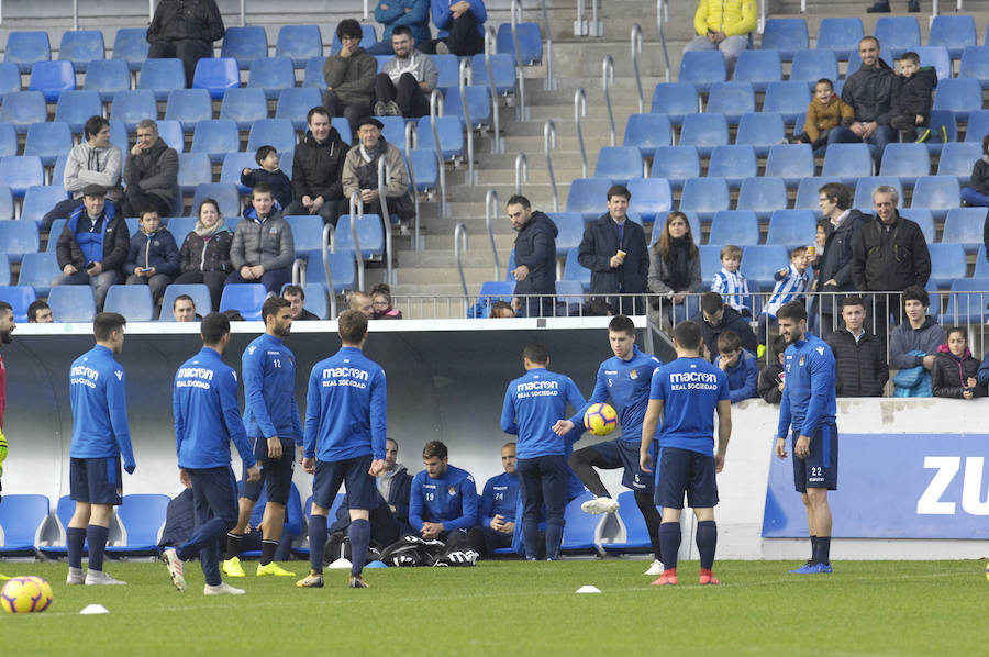 La Real Sociedad tiene hoy una doble sesión de entrenamiento a las ordenes de Imanol Alguacil en el que lo más destacado del primer entrenamiento ha sido la mala noticia de la lesión de Moya en la sesión matinal. A las 17:00 realizaran la segunda sesión.