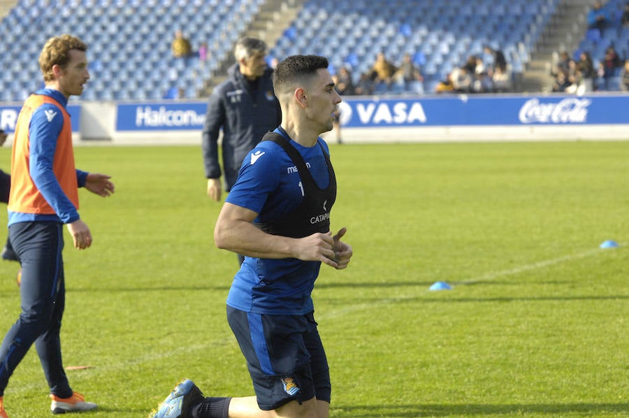 La Real Sociedad tiene hoy una doble sesión de entrenamiento a las ordenes de Imanol Alguacil en el que lo más destacado del primer entrenamiento ha sido la mala noticia de la lesión de Moya en la sesión matinal. A las 17:00 realizaran la segunda sesión.