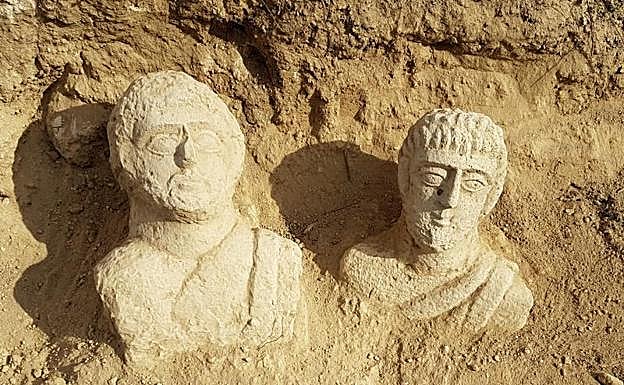 Bustos romanos encontrados en una ciudad israelí. 