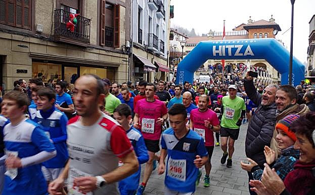 Elena Loyo. a su llegada a meta