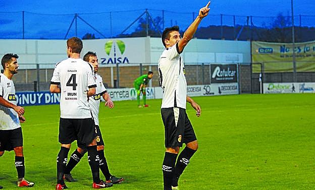 Orbegozo, que lleva once goles, volvió a ver puerta en el partido ante el Tudelano.
