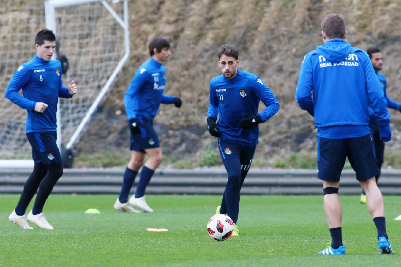 La Real Sociedad tratará de prolongar su buen momento anímico en la Copa del Rey en casa del Betis, en busca de un buen resultado que deje viva la eliminatoria para poder resolverla en Anoeta
