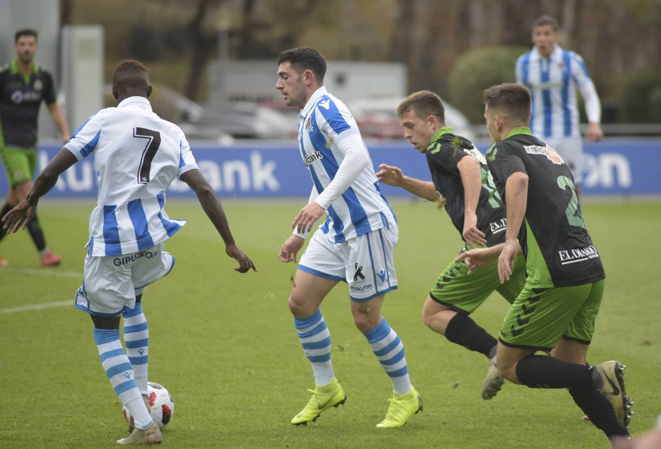 El filial de la Real Sociedad ha caído en Zubieta frente al conjunto cántabro, líder del grupo 2 de Segunda B. 