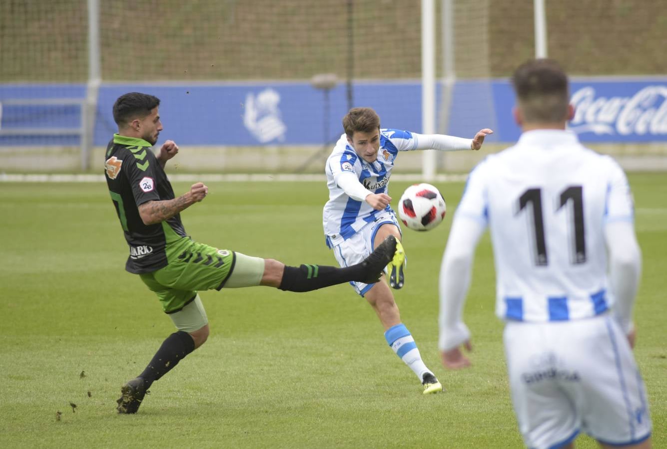 El filial de la Real Sociedad ha caído en Zubieta frente al conjunto cántabro, líder del grupo 2 de Segunda B. 
