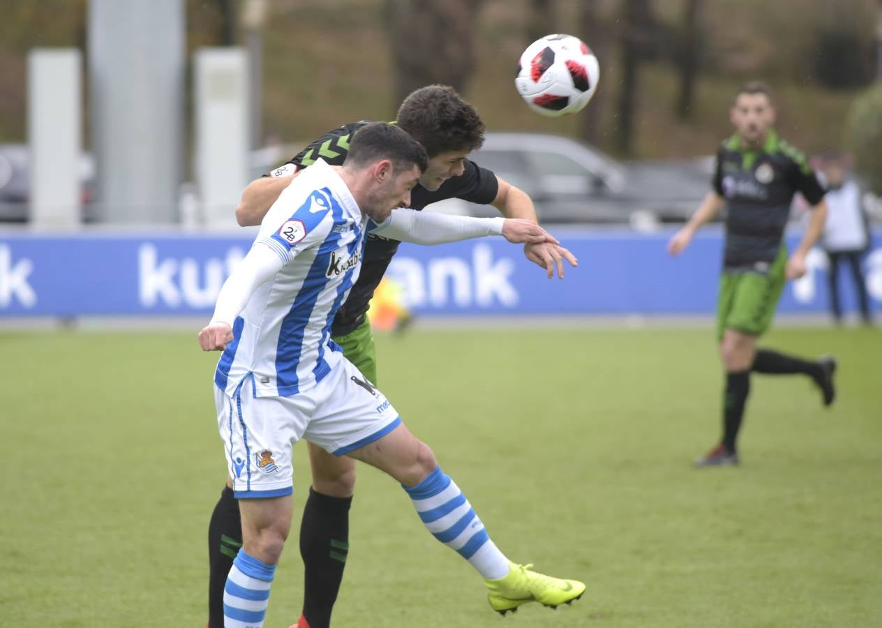 El filial de la Real Sociedad ha caído en Zubieta frente al conjunto cántabro, líder del grupo 2 de Segunda B. 