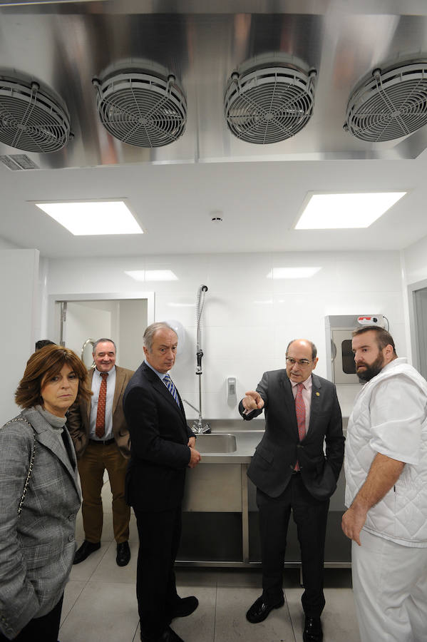 El Hospital de Eibar pondrá en marcha este miércoles una de sus nuevas unidades de hospitalización, que tiene capacidad para atender a unos 25 o 30 pacientes al mes. 