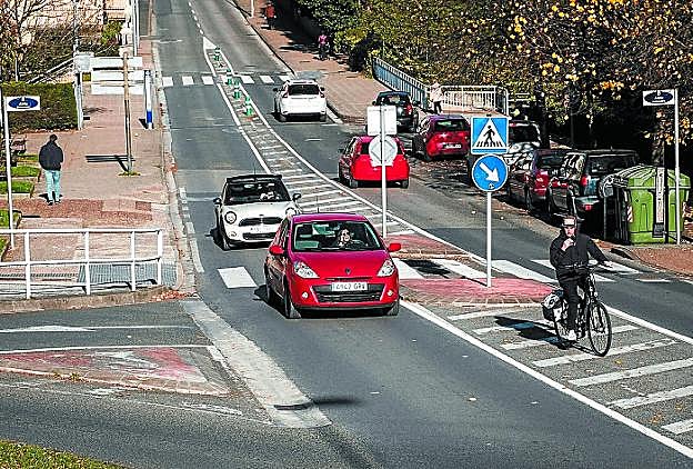 Los ciclistas tendrán su propio carril de circulación en el paseo de Aiete. 