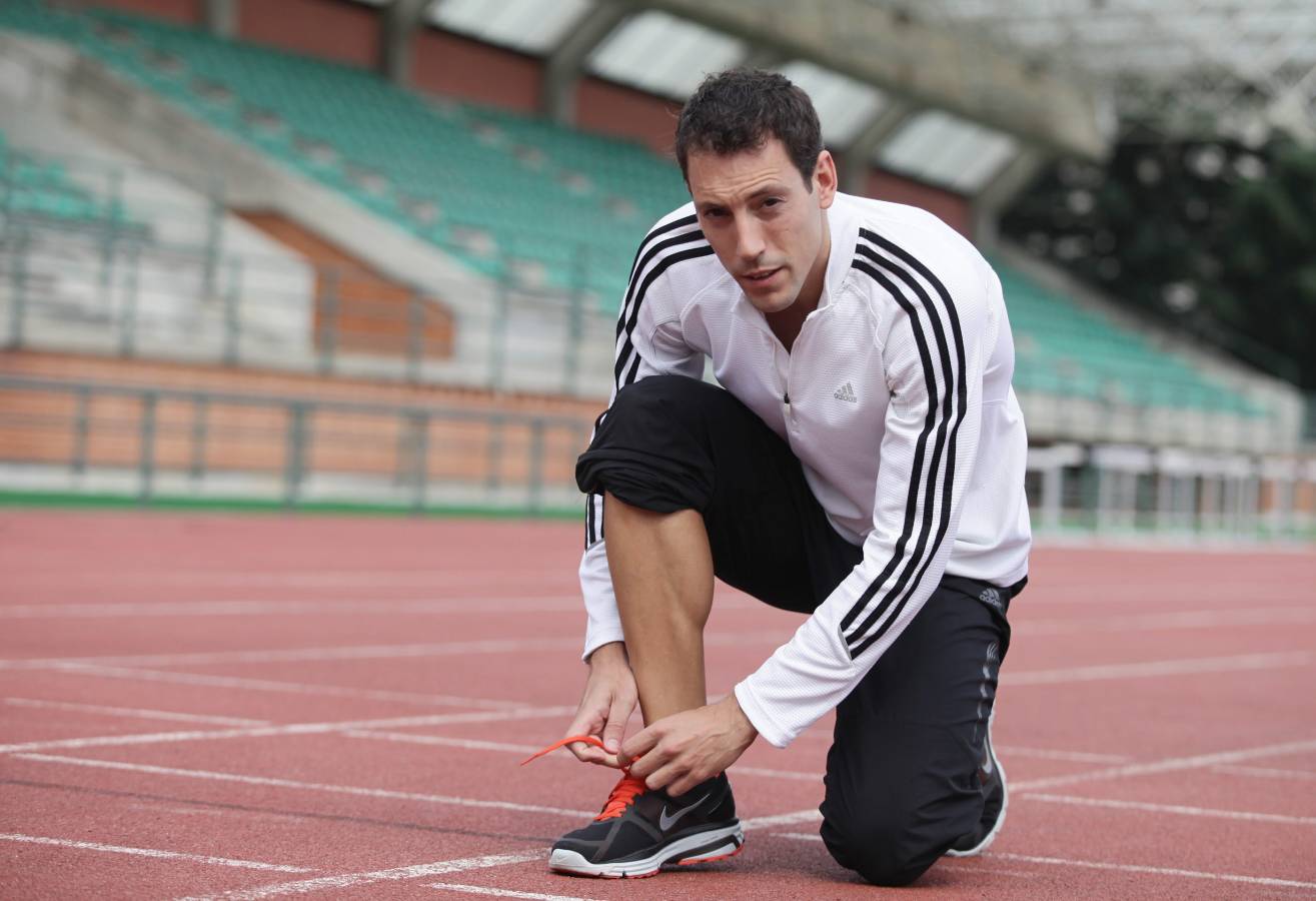 El atletismo guipuzcoano ha contado con velocistas de gran nivel. Los más veloces a la hora de completar los 100 metros lisos han sido Valentín Rocandio y Alazne Furundarena (aún en activo), pero han sido muchos los que han dejado huella. Aquí, alguno de ellos. 