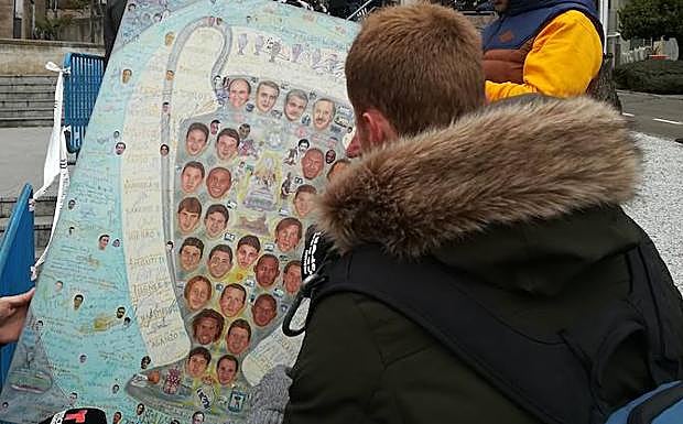 El cuadro que firmó Cristiano a un aficionado. 