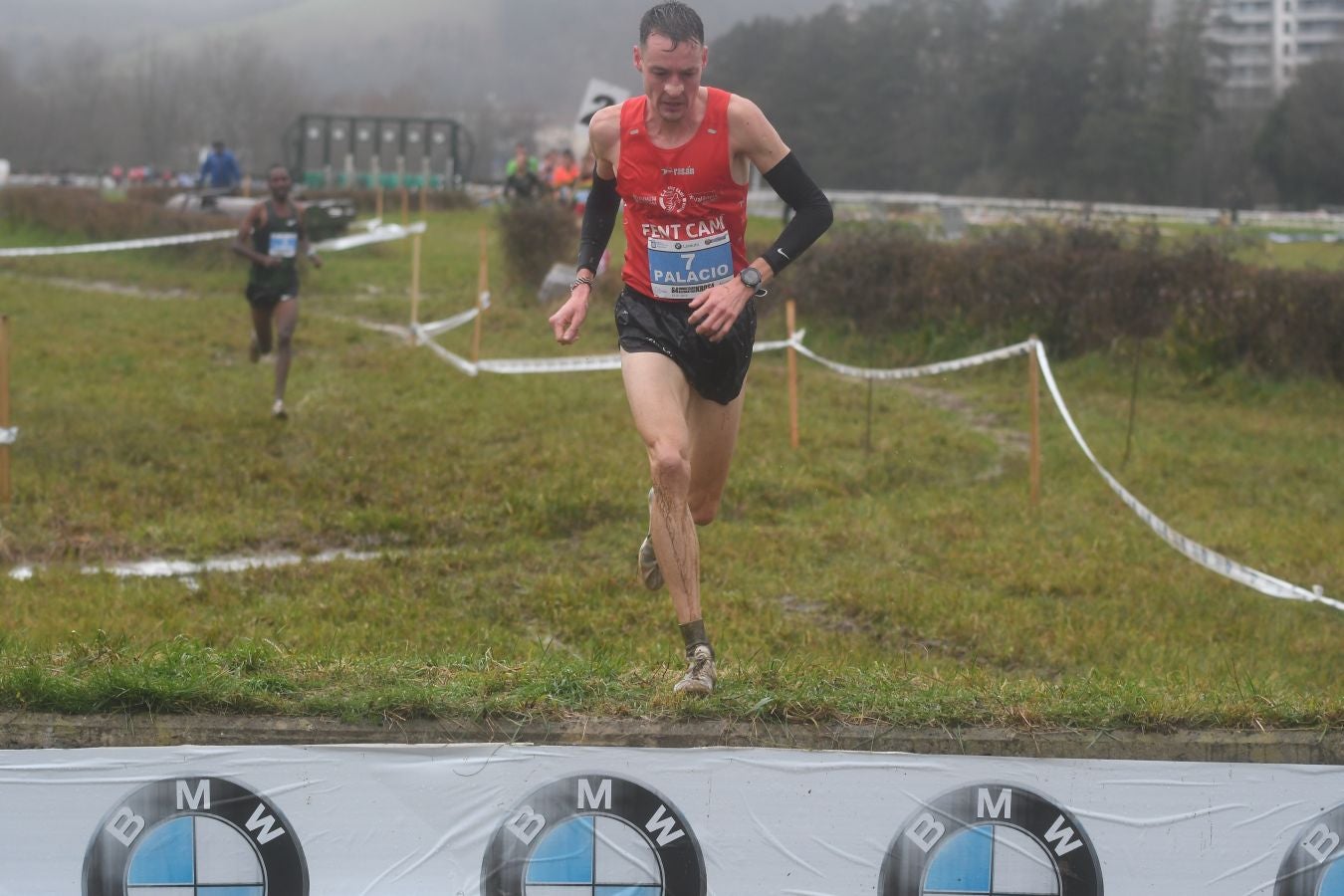 Infernal mañana en el hipódromo donostiarra, con poco público