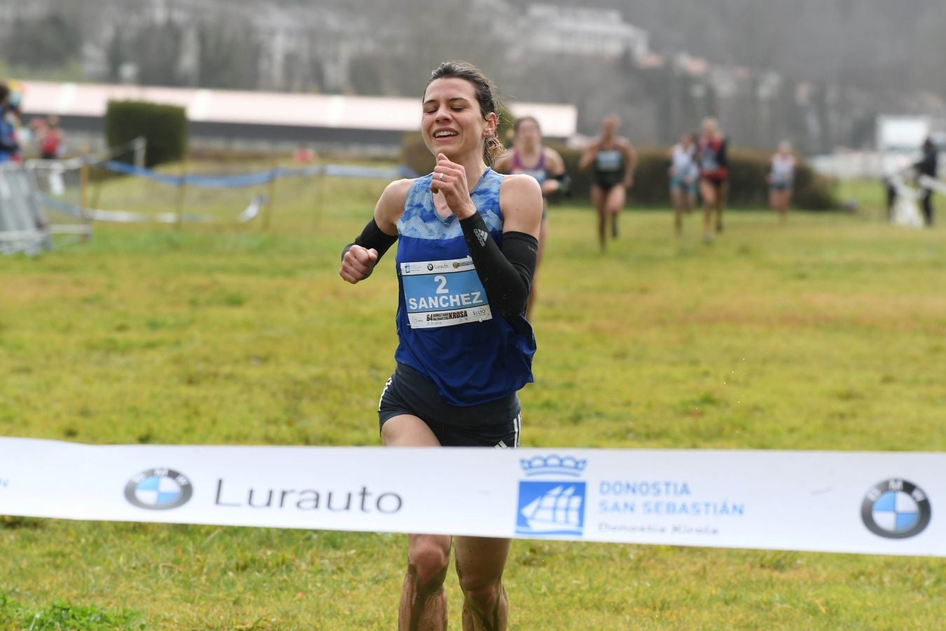 Infernal mañana en el hipódromo donostiarra, con poco público