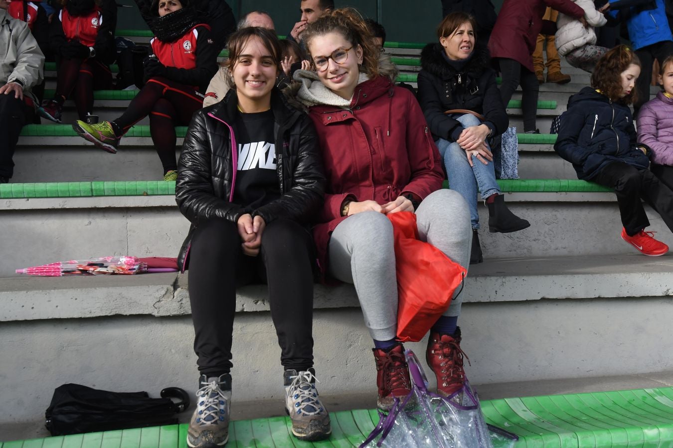 Fotos: El público del cross de San Sebastián desafía al viento y la lluvia