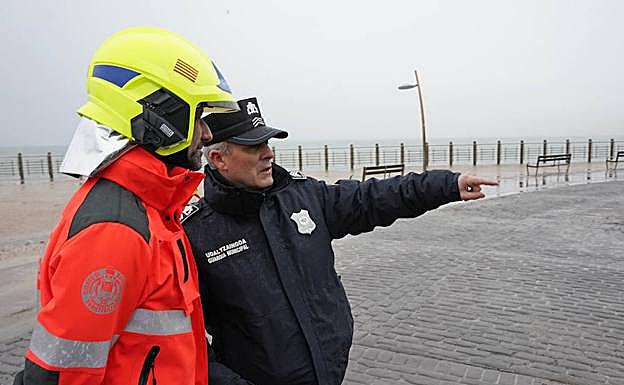 Repaso de los daños del Paseo Nuevo. 