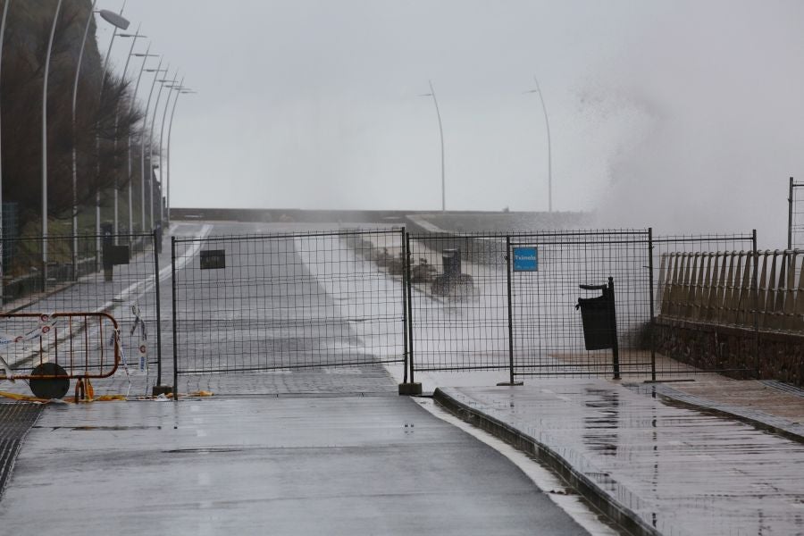 El temporal de viento y lluvia está dando una pequeña tregua pero se espera que el tiempo se recrudezca de cara al fin de la semana. 
