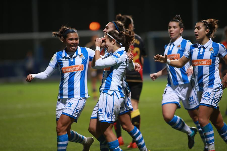 La Real femenina ha goleado este miércoles al Rayo Vallecano en Zubieta. El resultado final ha sido 4-0.