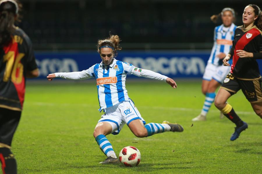 La Real femenina ha goleado este miércoles al Rayo Vallecano en Zubieta. El resultado final ha sido 4-0.