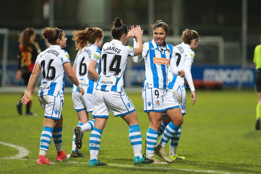 La Real femenina ha goleado este miércoles al Rayo Vallecano en Zubieta. El resultado final ha sido 4-0.