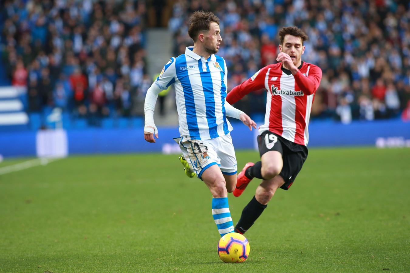 Las mejores imágenes del derbi entre la Real Sociedad y el Athletic en Anoeta. 