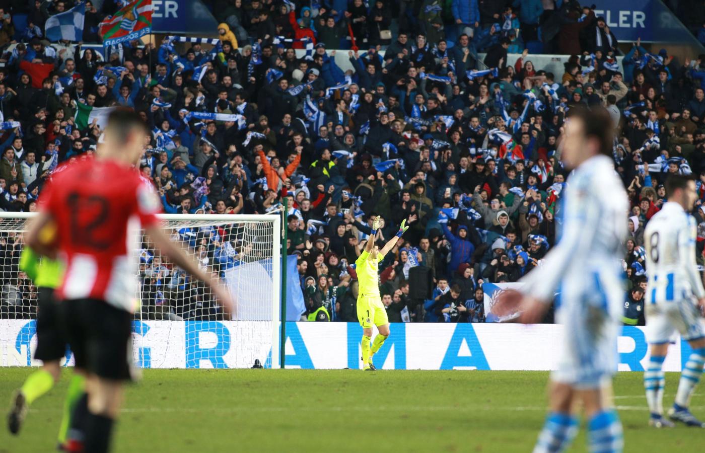 Las mejores imágenes del derbi entre la Real Sociedad y el Athletic en Anoeta. 