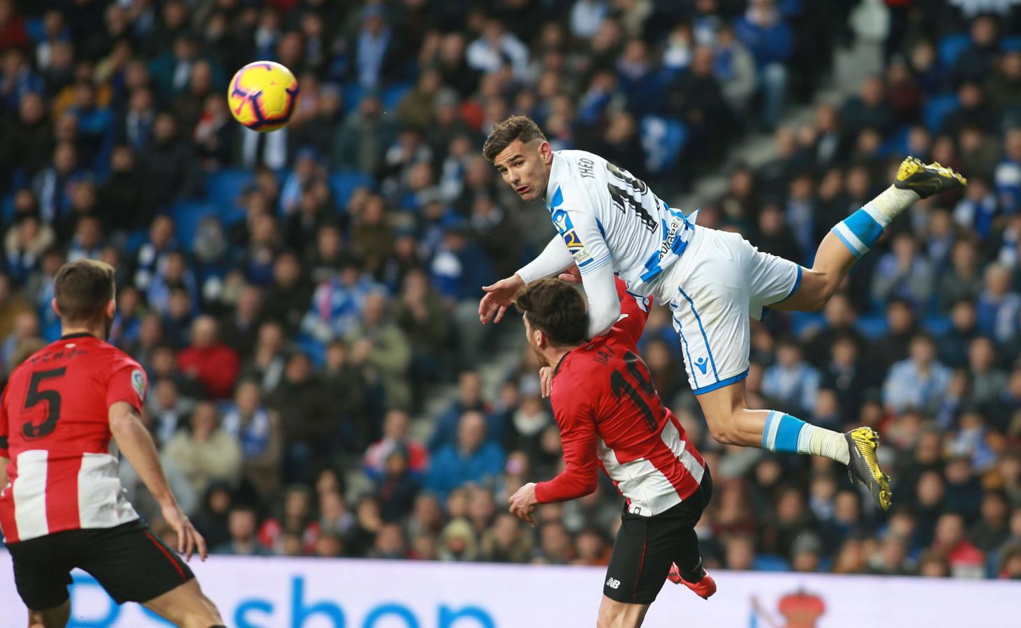 Las mejores imágenes del derbi entre la Real Sociedad y el Athletic en Anoeta. 