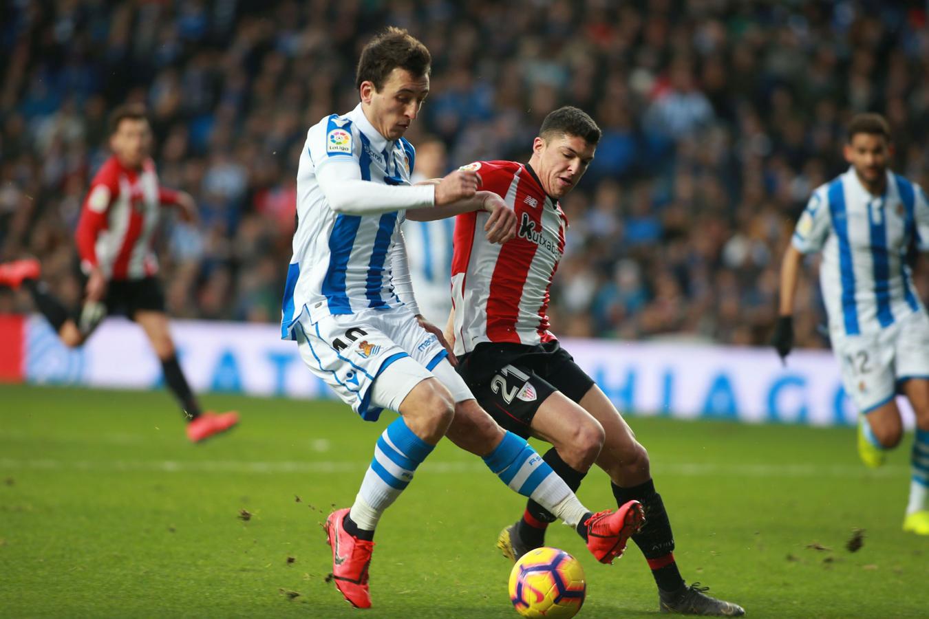 Las mejores imágenes del derbi entre la Real Sociedad y el Athletic en Anoeta. 