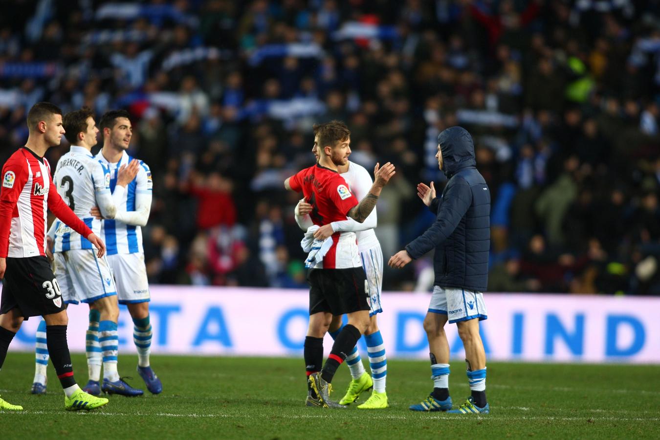 Las mejores imágenes del derbi entre la Real Sociedad y el Athletic en Anoeta. 