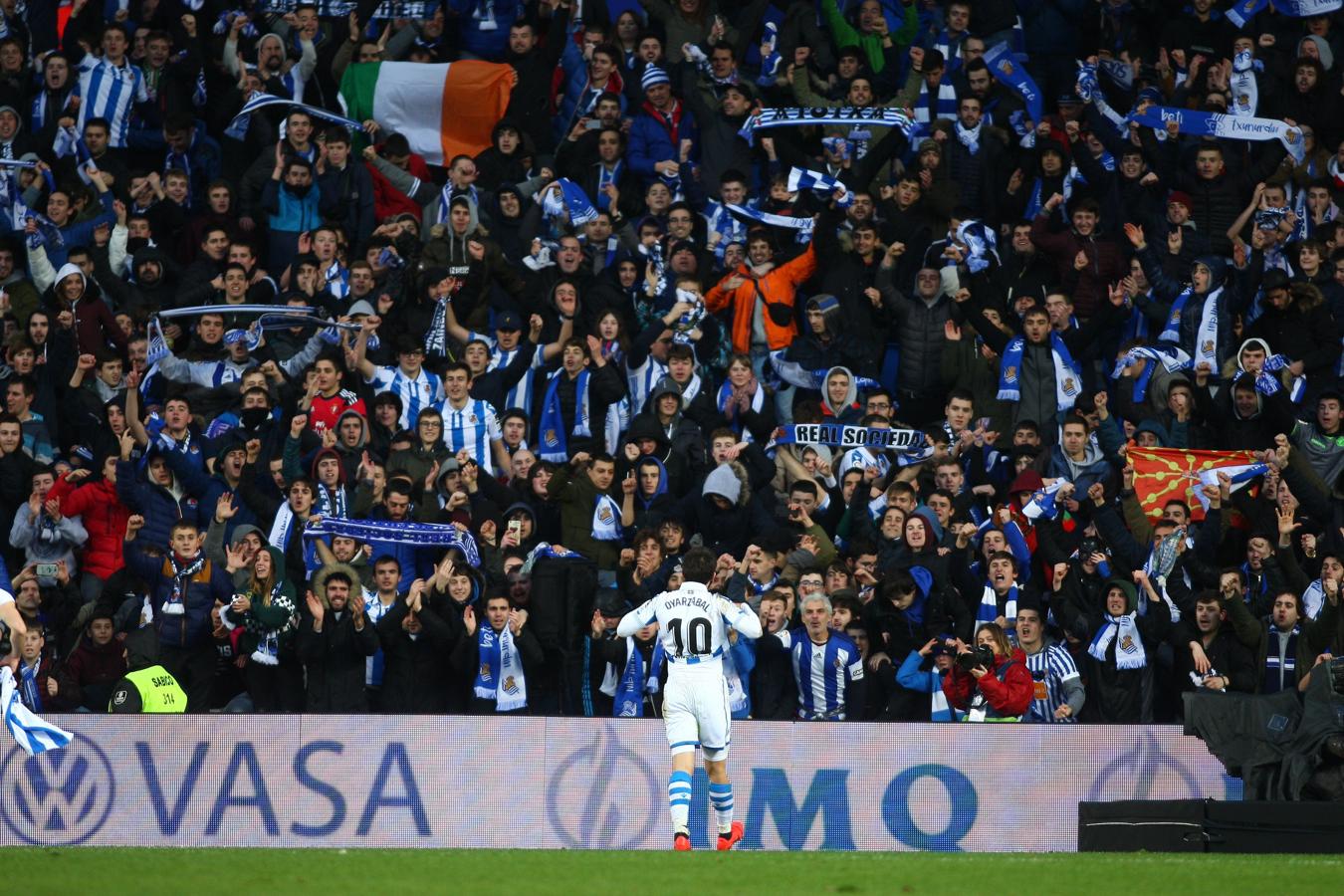 Las mejores imágenes del derbi entre la Real Sociedad y el Athletic en Anoeta. 