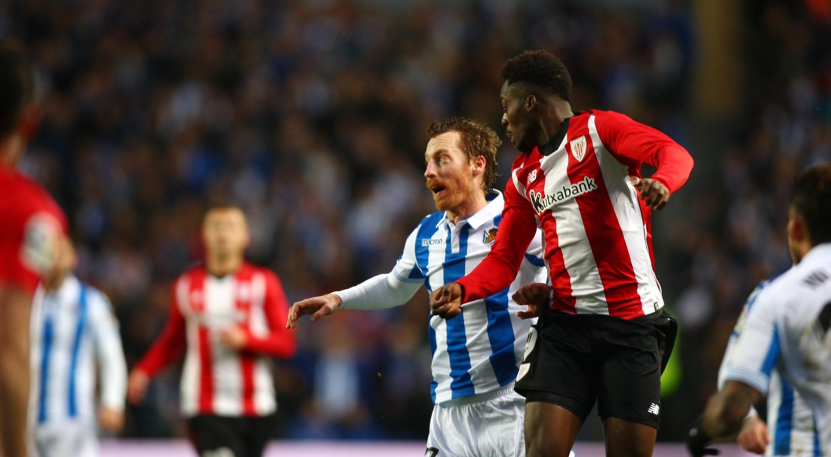 Las mejores imágenes del derbi entre la Real Sociedad y el Athletic en Anoeta. 